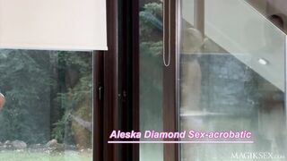 Aleska Diamond édeshármas pornója