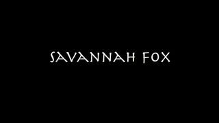 Savannah Fox kiveri a cerkát
