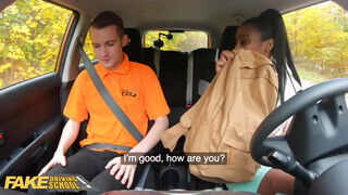 Fake Driving - Brit Asia a ellenállhatatlan barna fiatal lány