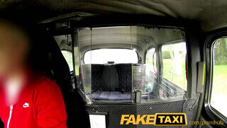FakeTaxi - Jess West szereti a taxis farkát