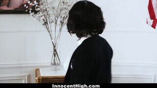 InnocentHigh - Örömlány diáklány meghágva