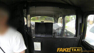 FakeTaxi - Nicola Kiss dug a taxissal