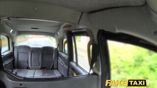 Fake Taxi - nagycsöcsű szöszi magas sarkúban