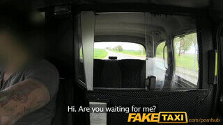 FakeTaxi - aranyos szöszi maca imádja a nagyméretű pöcst