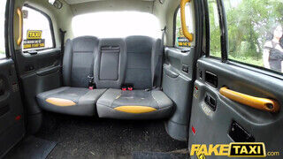 Fake Taxi - Csöcsös kisasszony szexel a hátsó ülésen