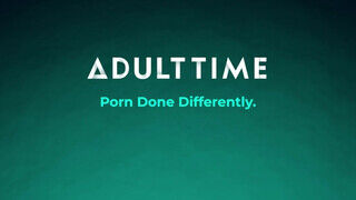 ADULT TIME - Vanniall a fekete tavi kisasszony