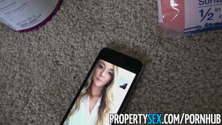 PropertySex - a leányzó gyorsan rábukott a faszomra