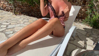 Cock2squirt - Medence partján lovagol
