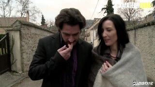 LaCochonne - Tania Kiss a karcsú francia milf