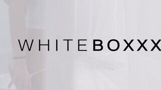 WhiteBoxxx - Sarah Kay megszexelve és derekasan kinyalva
