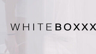 WhiteBoxxx - kicsmellű lány keményen megszexelve