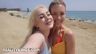 Reality Kings – Mary Rock és Lisi Kitty a tengerparton