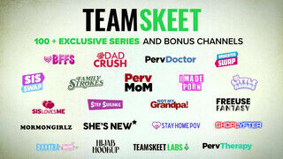 TeamSkeet - Mena Li a csinos félvér kishölgy