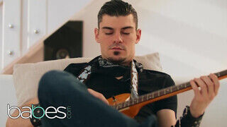 Babes - Mia Evans szexel a gitáros hapsival
