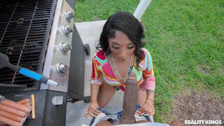 REALITY KINGS - Alicia Williams megkúrva a medence parton