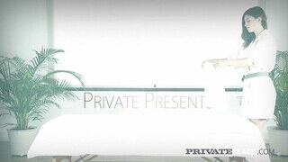 PrivateBlack - Julia Rocka a szívdöglesztő masszőr kiscsaj