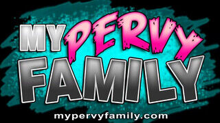 Slimthick Vic nagyon kefélni akart már - MyPervyFamily