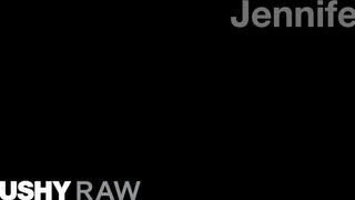 TUSHYRAW - Jennifer White két kárót kap