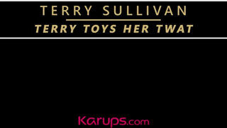 Terry Sullivan kényezteti magát
