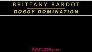 Karups - Brittany Bardot fenékbe kurelva