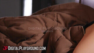 Digital Playground - Desiree Dulce a izgató hatalmas didkós kisasszony