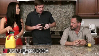 Digital Playground - Eva Lovia és Aria Alexander édeshármasban kufirconlak
