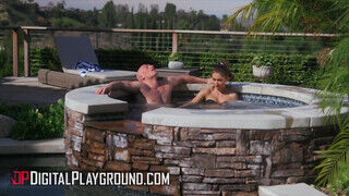 DigitalPlayground - Paige Owens imád lovagolni