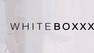 WHITEBOXXX - Stacy Cruz a masszőrrel szexel