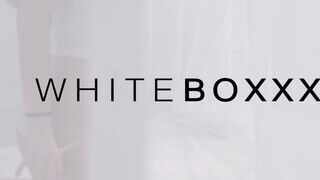 WhiteBoxxx - Silvia Dellai és Erika Bellucci édeshármasban szexelnek