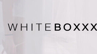 WHITEBOXXX - Nancy ráül a a hapsija szájára
