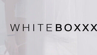 WhiteBoxxx - Liya Silver az igazán bájos kis csaj