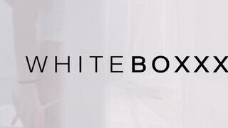 WHITEBOXXX - Nikki Hill cunija megkamatyolva