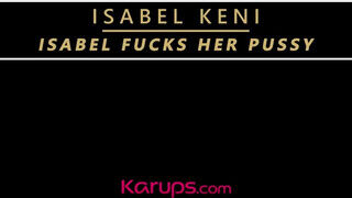 Isabel Keni csipázza a műpéniszt