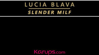 Karups - Lucia Blava az extra vékony milf