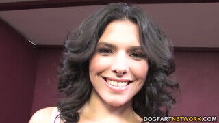 Danica Dillon derekasan megkettyintve