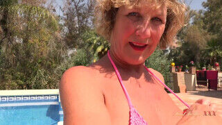 Aunt Judys XXX - Molly a termetes tőgyes idősödő nő