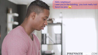 Private Interracial - Anita Bellini kinyalva és meghágva