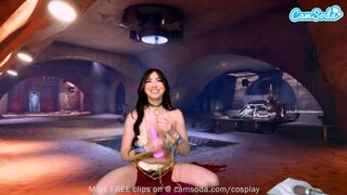 Princess Leia cosplayban komálja a gigantikus cicis csoki szépség játékát