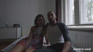 Miriam Prado vadul komálja a közterületi dugást