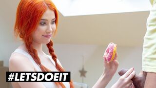 Gisha Forza méretes cickós vörös bombe egy fánkot érő brutális dugásért