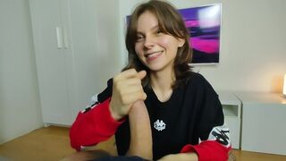 Zsenge amatőr örömlány őrült arcra élvezés válogatása - forró szájba spriccelés és játék a gecivel!