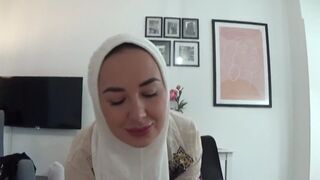 Fullos egyiptomi milf megcsalja férjét a kollégájával egy vad bujálkodás közben