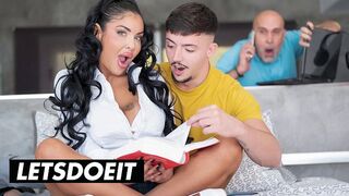 Kezdő angolos nőci ánuszban profi a LetsDoeIt csatornán