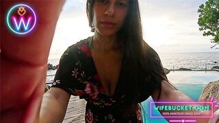 WifeBucket Vágyai - Gyengéd MILF Lovagol a Naplementében Gigantikus Mellekkel és Szenvedéllyel